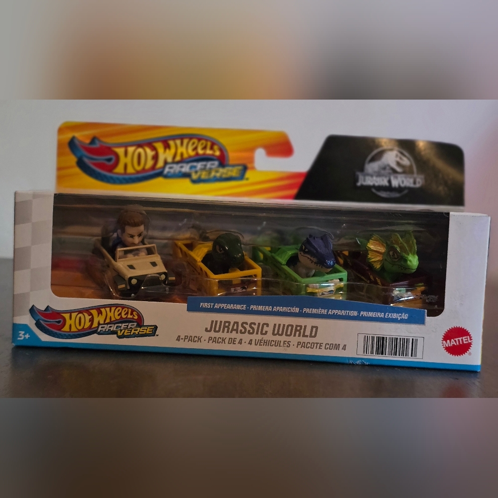Hot Wheels RACER VERSE Jurassic World 4 Pack Mattel
